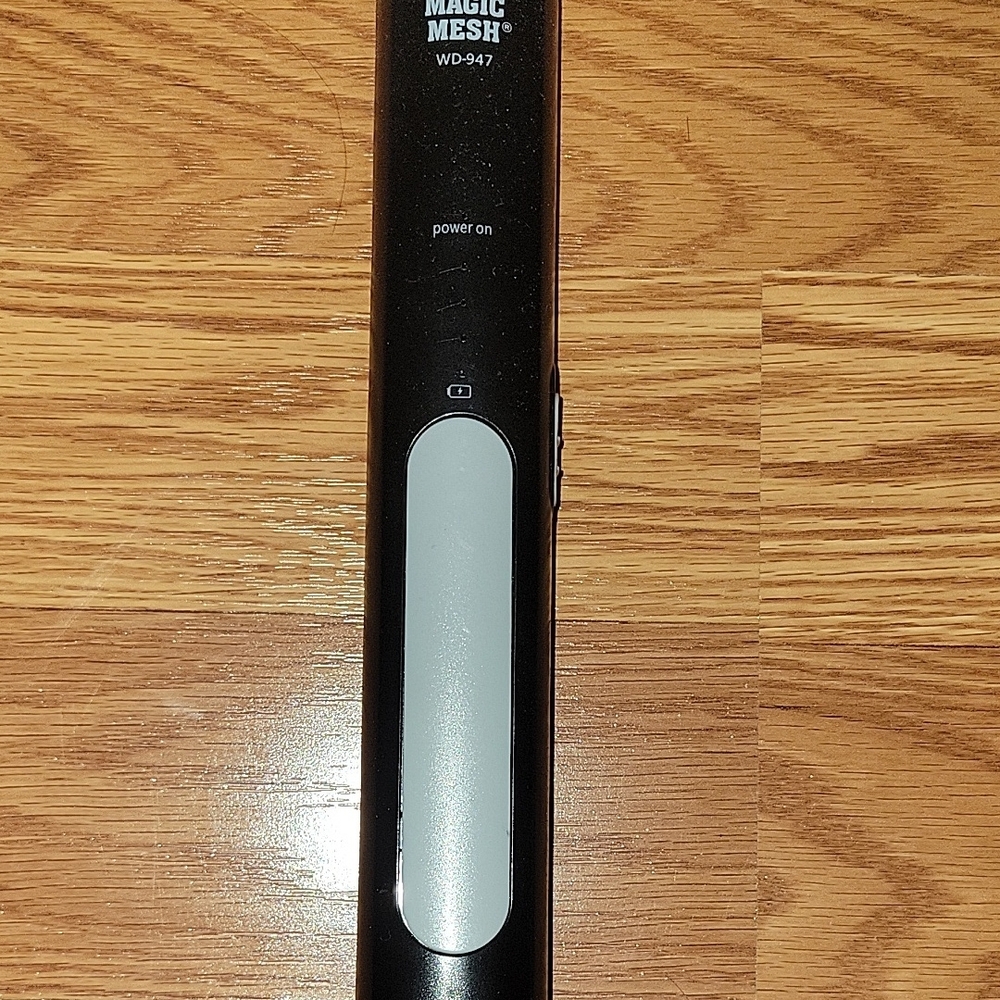 Black Bug Zapper Racket - Picture 4 of 6